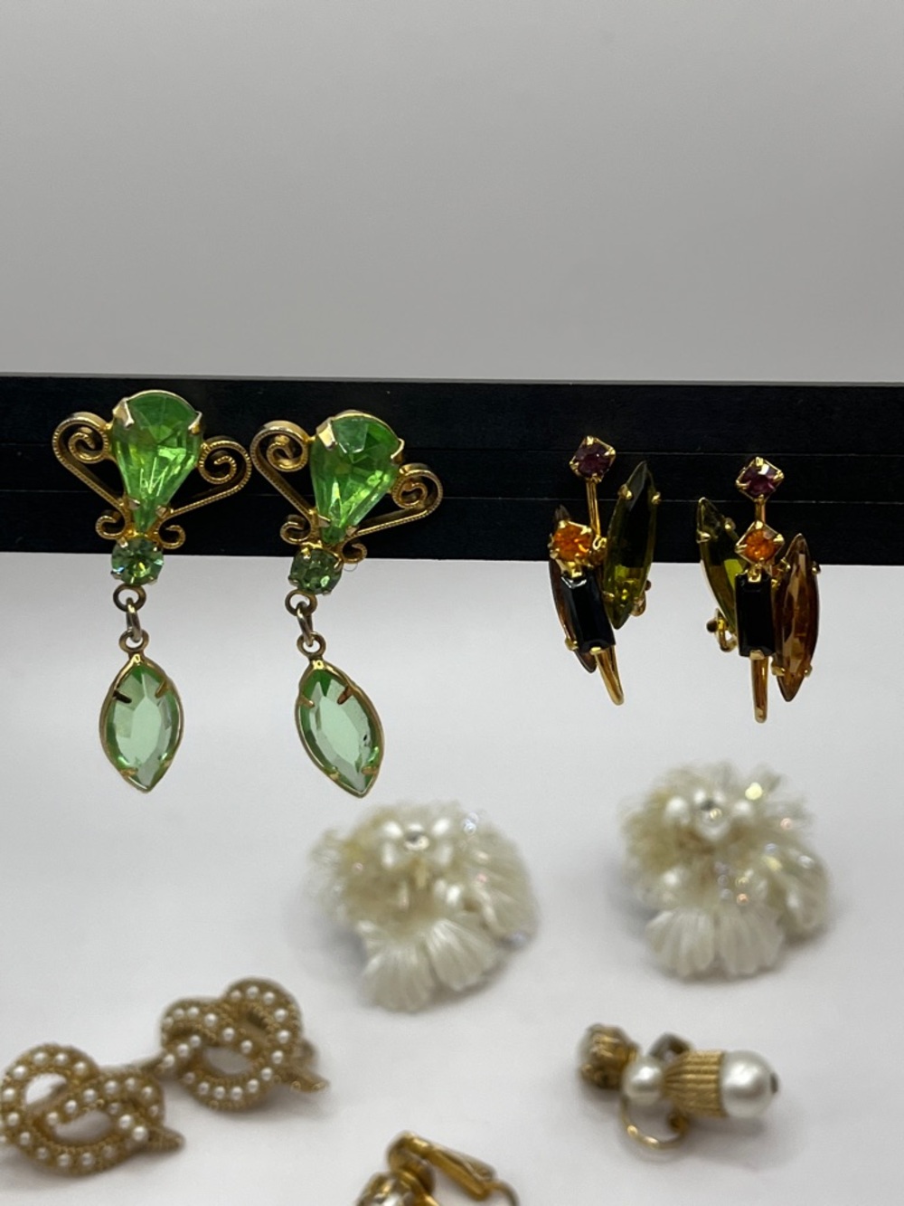 10 pair vintage CLIP ON earrings all clip on's - Picture 5 of 9